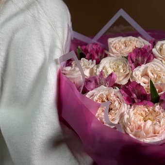 Букет «В малиновом свете»