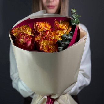 Букет «Пламя любви» Размер M