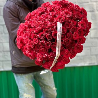 Букет «Пламя страсти: 101 красная роза»
