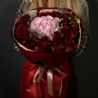 Букет «Любовь в красном»